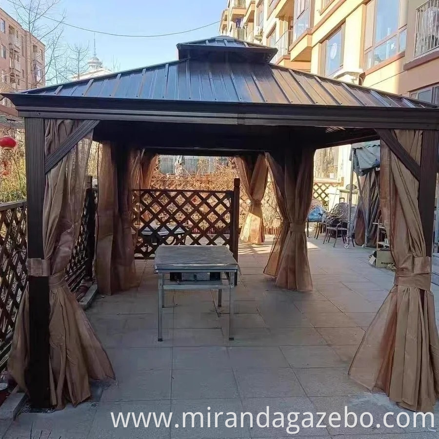 Hardtop Gazebo 43